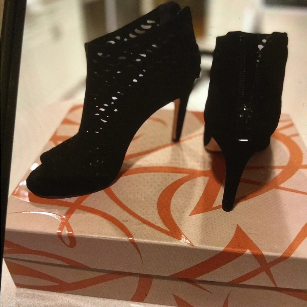 VIA SPIGA BLACK SUEDE BOOTIES - Picture 3 of 9